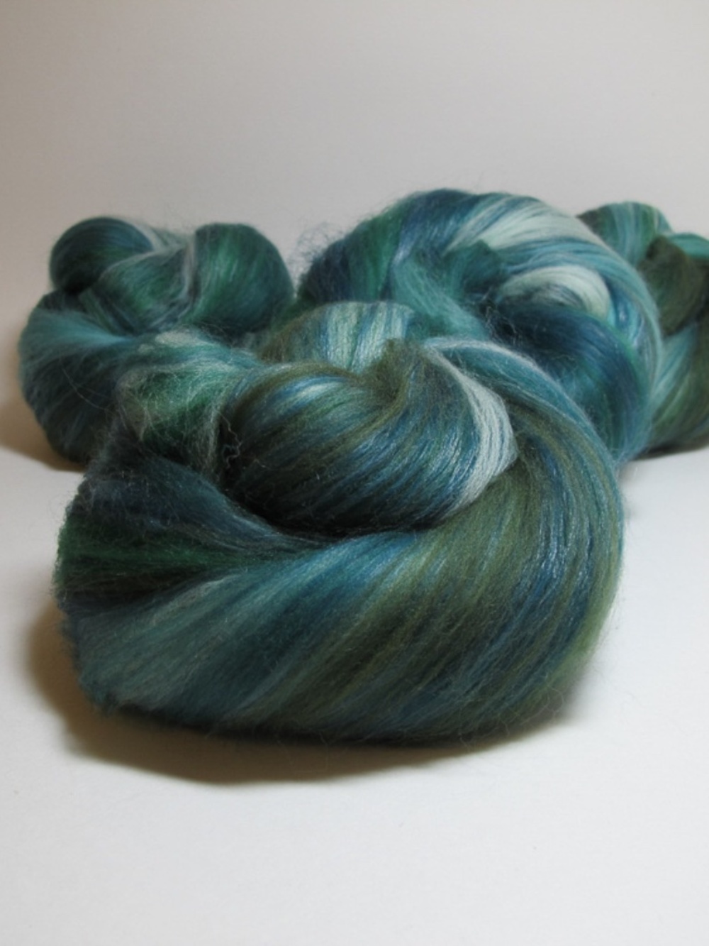 Garden Party Tercel Merino Wool Batt for Spinning Weaving Felting Textile Fiber